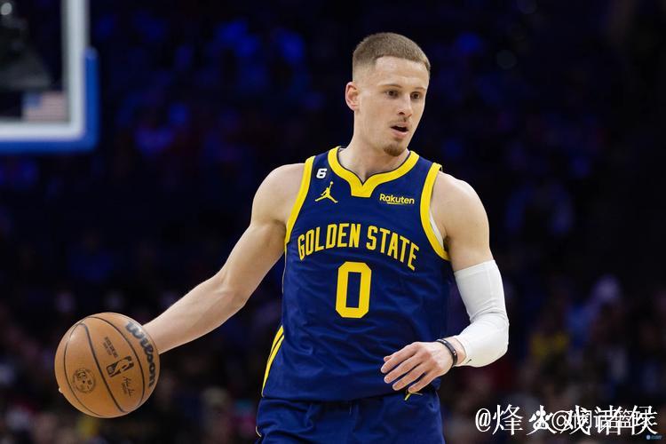 迪温琴佐加速突破上反篮打进，森林狼打出15-0领先勇士10分