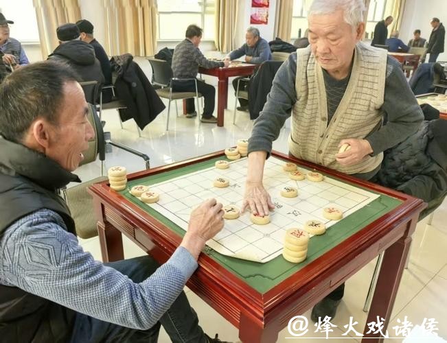 和田银龄智慧交锋“棋”乐无穷