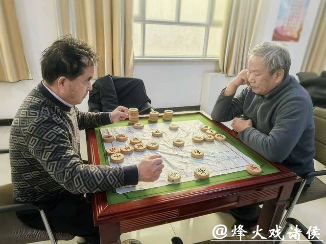 和田银龄智慧交锋“棋”乐无穷