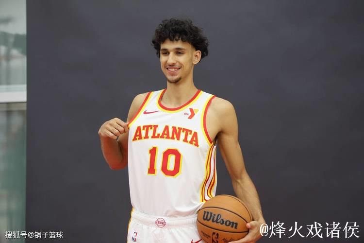 里萨谢全场9投5中，三分2中0得到10分3篮板2助攻2抢断